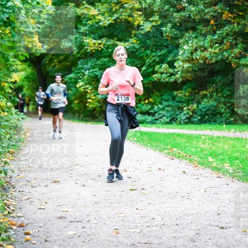 12.10.2025 - Bramfelder Halbmarathon 2025 Dr. Thomas Lammeyer http://msf.ph/oto/9354830 12.10.2025 10:51:32 Laufen 2, 2120 meine-sportfotos.de