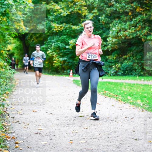 12.10.2025 - Bramfelder Halbmarathon 2025 Dr. Thomas Lammeyer http://msf.ph/oto/9354834 12.10.2025 10:51:33 Laufen 2120 meine-sportfotos.de