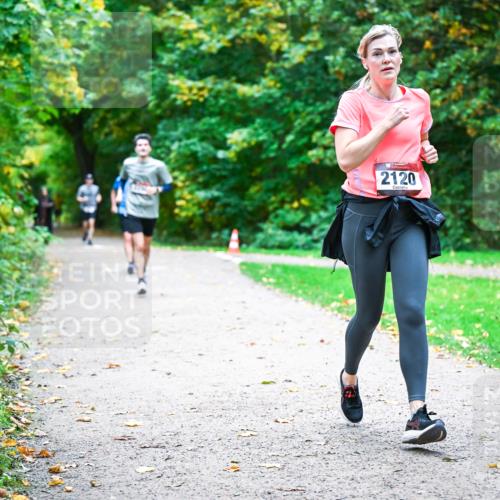 12.10.2025 - Bramfelder Halbmarathon 2025 Dr. Thomas Lammeyer http://msf.ph/oto/9354839 12.10.2025 10:51:33 Laufen 2120 meine-sportfotos.de