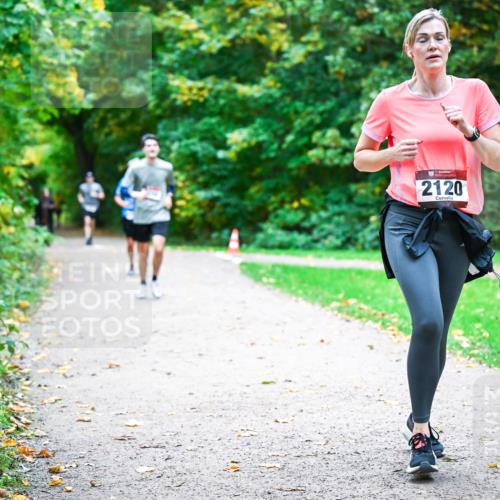 12.10.2025 - Bramfelder Halbmarathon 2025 Dr. Thomas Lammeyer http://msf.ph/oto/9354841 12.10.2025 10:51:34 Laufen 2120 meine-sportfotos.de