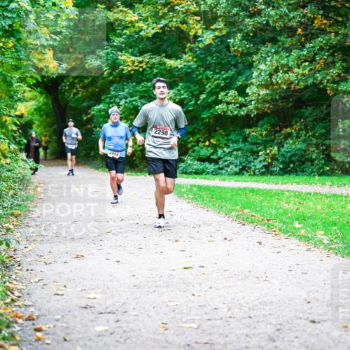 12.10.2025 - Bramfelder Halbmarathon 2025 Dr. Thomas Lammeyer http://msf.ph/oto/9354849 12.10.2025 10:51:35 Laufen 2854, 2298 meine-sportfotos.de