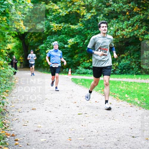12.10.2025 - Bramfelder Halbmarathon 2025 Dr. Thomas Lammeyer http://msf.ph/oto/9354857 12.10.2025 10:51:36 Laufen 2854, 2298 meine-sportfotos.de