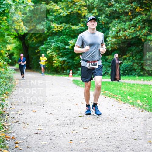 12.10.2025 - Bramfelder Halbmarathon 2025 Dr. Thomas Lammeyer http://msf.ph/oto/9354889 12.10.2025 10:51:45 Laufen 2950 meine-sportfotos.de