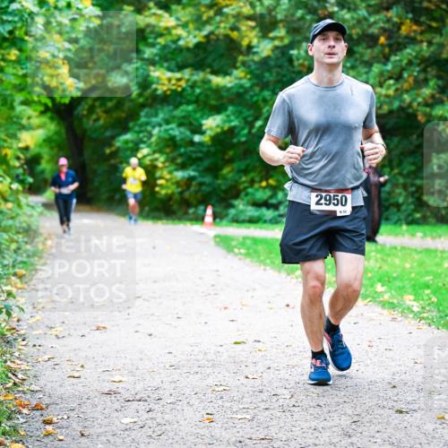 12.10.2025 - Bramfelder Halbmarathon 2025 Dr. Thomas Lammeyer http://msf.ph/oto/9354894 12.10.2025 10:51:46 Laufen 2950, 52 meine-sportfotos.de
