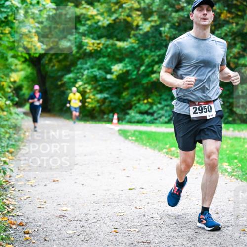 12.10.2025 - Bramfelder Halbmarathon 2025 Dr. Thomas Lammeyer http://msf.ph/oto/9354896 12.10.2025 10:51:46 Laufen 2950, 52 meine-sportfotos.de