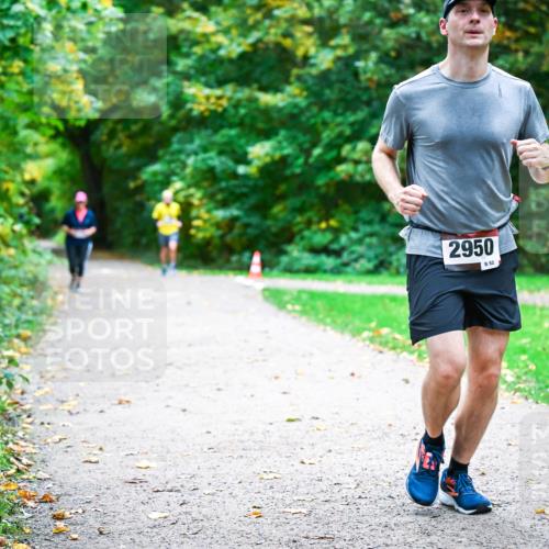 12.10.2025 - Bramfelder Halbmarathon 2025 Dr. Thomas Lammeyer http://msf.ph/oto/9354897 12.10.2025 10:51:46 Laufen 2950, 52 meine-sportfotos.de