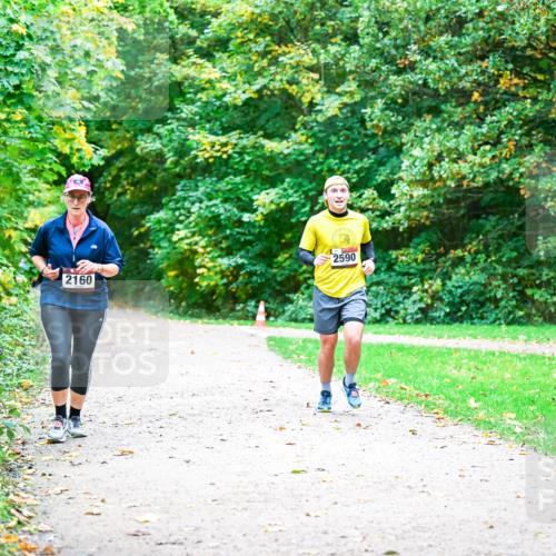 12.10.2025 - Bramfelder Halbmarathon 2025 Dr. Thomas Lammeyer http://msf.ph/oto/9354903 12.10.2025 10:51:53 Laufen 2590, 2160 meine-sportfotos.de
