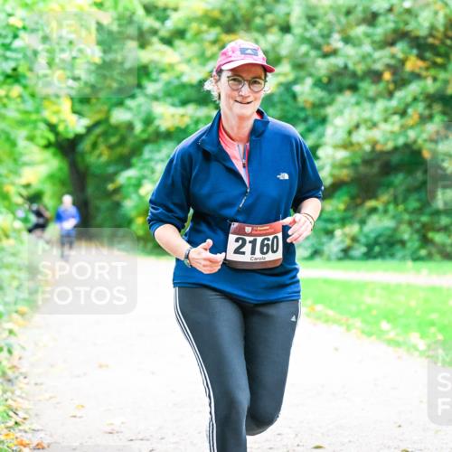 12.10.2025 - Bramfelder Halbmarathon 2025 Dr. Thomas Lammeyer http://msf.ph/oto/9354920 12.10.2025 10:51:56 Laufen 2160 meine-sportfotos.de