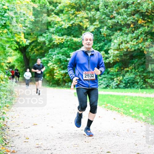 12.10.2025 - Bramfelder Halbmarathon 2025 Dr. Thomas Lammeyer http://msf.ph/oto/9354937 12.10.2025 10:52:05 Laufen 2932 meine-sportfotos.de
