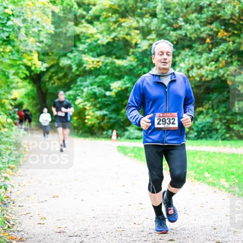 12.10.2025 - Bramfelder Halbmarathon 2025 Dr. Thomas Lammeyer http://msf.ph/oto/9354940 12.10.2025 10:52:05 Laufen 2932 meine-sportfotos.de