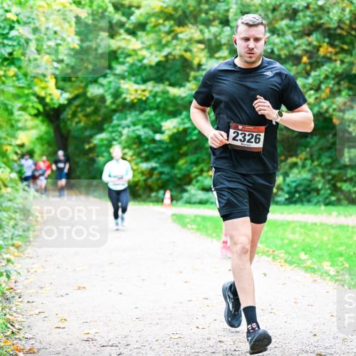 12.10.2025 - Bramfelder Halbmarathon 2025 Dr. Thomas Lammeyer http://msf.ph/oto/9354965 12.10.2025 10:52:11 Laufen 2326 meine-sportfotos.de