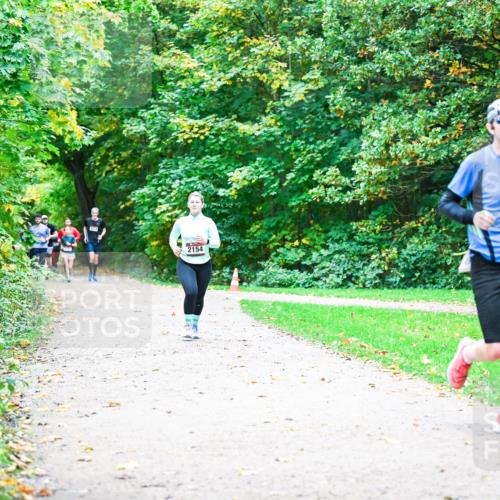 12.10.2025 - Bramfelder Halbmarathon 2025 Dr. Thomas Lammeyer http://msf.ph/oto/9354970 12.10.2025 10:52:12 Laufen 2154 meine-sportfotos.de