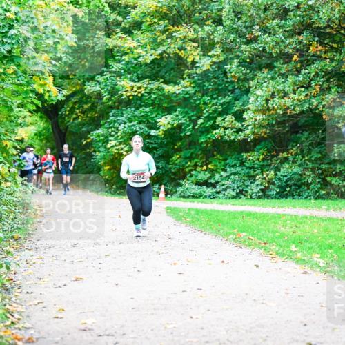 12.10.2025 - Bramfelder Halbmarathon 2025 Dr. Thomas Lammeyer http://msf.ph/oto/9354972 12.10.2025 10:52:12 Laufen 2154 meine-sportfotos.de