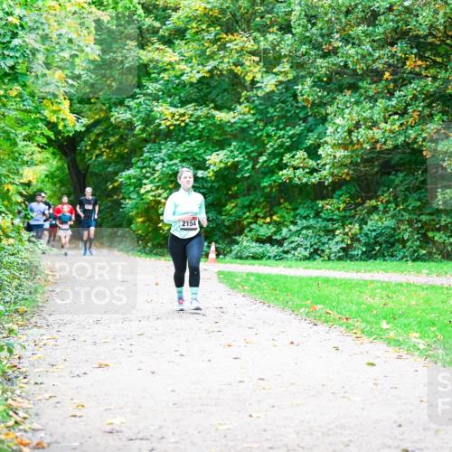 12.10.2025 - Bramfelder Halbmarathon 2025 Dr. Thomas Lammeyer http://msf.ph/oto/9354973 12.10.2025 10:52:12 Laufen 2154 meine-sportfotos.de