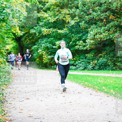 12.10.2025 - Bramfelder Halbmarathon 2025 Dr. Thomas Lammeyer http://msf.ph/oto/9354978 12.10.2025 10:52:13 Laufen 2154 meine-sportfotos.de