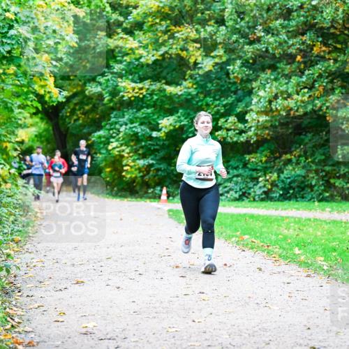 12.10.2025 - Bramfelder Halbmarathon 2025 Dr. Thomas Lammeyer http://msf.ph/oto/9354981 12.10.2025 10:52:14 Laufen  meine-sportfotos.de