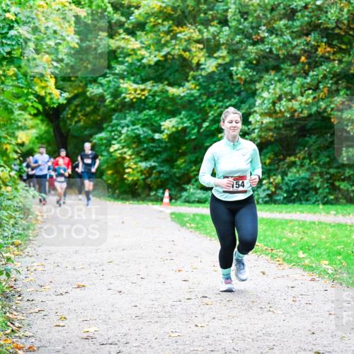 12.10.2025 - Bramfelder Halbmarathon 2025 Dr. Thomas Lammeyer http://msf.ph/oto/9354985 12.10.2025 10:52:14 Laufen 154 meine-sportfotos.de
