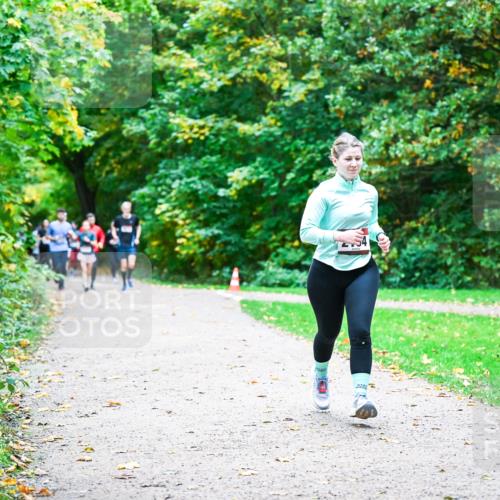 12.10.2025 - Bramfelder Halbmarathon 2025 Dr. Thomas Lammeyer http://msf.ph/oto/9354986 12.10.2025 10:52:14 Laufen  meine-sportfotos.de