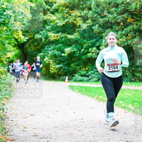 12.10.2025 - Bramfelder Halbmarathon 2025 Dr. Thomas Lammeyer http://msf.ph/oto/9354989 12.10.2025 10:52:15 Laufen 2154 meine-sportfotos.de