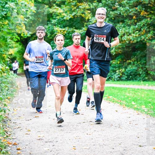 12.10.2025 - Bramfelder Halbmarathon 2025 Dr. Thomas Lammeyer http://msf.ph/oto/9355010 12.10.2025 10:52:23 Laufen 2926, 2737, 2614 meine-sportfotos.de