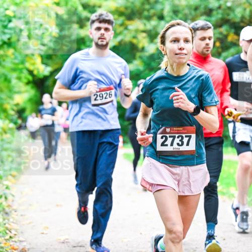 12.10.2025 - Bramfelder Halbmarathon 2025 Dr. Thomas Lammeyer http://msf.ph/oto/9355020 12.10.2025 10:52:24 Laufen 2926, 34, 2737, 26 meine-sportfotos.de