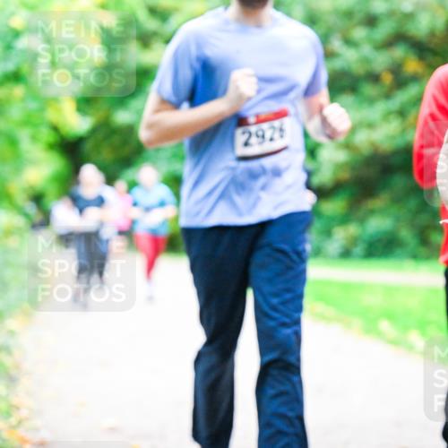 12.10.2025 - Bramfelder Halbmarathon 2025 Dr. Thomas Lammeyer http://msf.ph/oto/9355023 12.10.2025 10:52:25 Laufen 2926, 2 meine-sportfotos.de