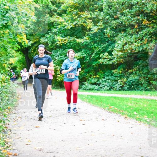 12.10.2025 - Bramfelder Halbmarathon 2025 Dr. Thomas Lammeyer http://msf.ph/oto/9355027 12.10.2025 10:52:27 Laufen 2121, 2611, 2718 meine-sportfotos.de