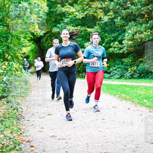 12.10.2025 - Bramfelder Halbmarathon 2025 Dr. Thomas Lammeyer http://msf.ph/oto/9355030 12.10.2025 10:52:28 Laufen 212, 2611 meine-sportfotos.de