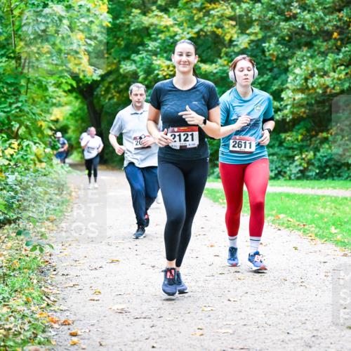 12.10.2025 - Bramfelder Halbmarathon 2025 Dr. Thomas Lammeyer http://msf.ph/oto/9355033 12.10.2025 10:52:28 Laufen 26, 2121, 71, 150, 2611 meine-sportfotos.de