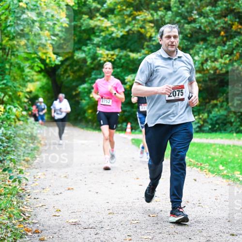 12.10.2025 - Bramfelder Halbmarathon 2025 Dr. Thomas Lammeyer http://msf.ph/oto/9355042 12.10.2025 10:52:30 Laufen 2752, 2075 meine-sportfotos.de