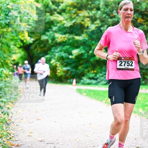 12.10.2025 - Bramfelder Halbmarathon 2025 Dr. Thomas Lammeyer http://msf.ph/oto/9355058 12.10.2025 10:52:33 Laufen 2752 meine-sportfotos.de