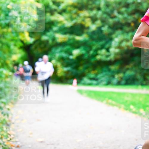 12.10.2025 - Bramfelder Halbmarathon 2025 Dr. Thomas Lammeyer http://msf.ph/oto/9355062 12.10.2025 10:52:33 Laufen 2752 meine-sportfotos.de