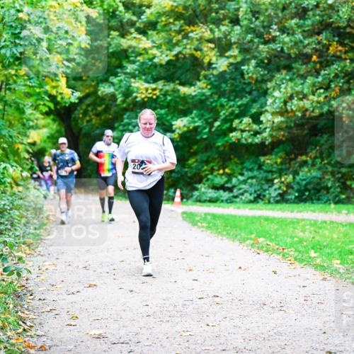 12.10.2025 - Bramfelder Halbmarathon 2025 Dr. Thomas Lammeyer http://msf.ph/oto/9355071 12.10.2025 10:52:35 Laufen 20 meine-sportfotos.de