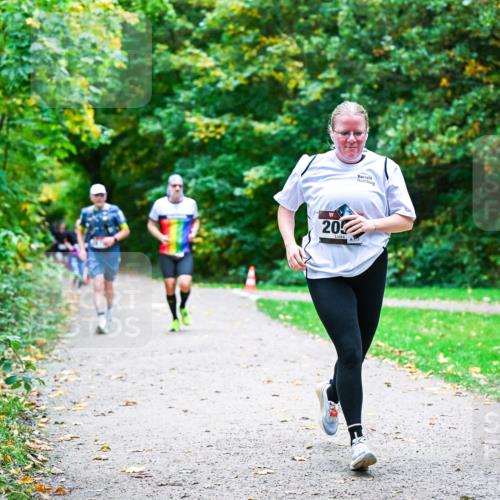 12.10.2025 - Bramfelder Halbmarathon 2025 Dr. Thomas Lammeyer http://msf.ph/oto/9355082 12.10.2025 10:52:37 Laufen 20 meine-sportfotos.de