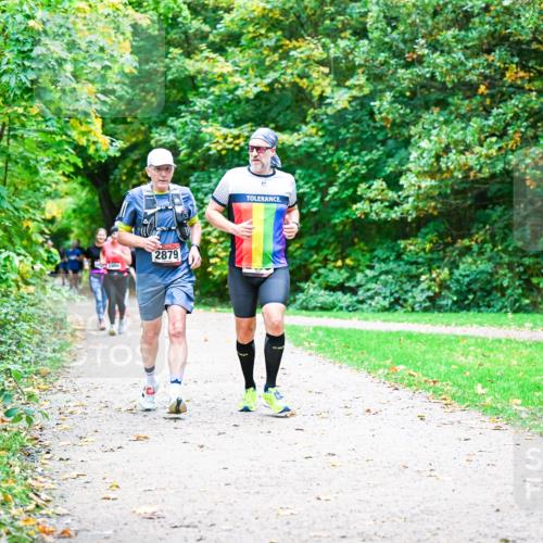 12.10.2025 - Bramfelder Halbmarathon 2025 Dr. Thomas Lammeyer http://msf.ph/oto/9355090 12.10.2025 10:52:39 Laufen 2879 meine-sportfotos.de