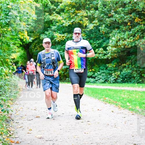 12.10.2025 - Bramfelder Halbmarathon 2025 Dr. Thomas Lammeyer http://msf.ph/oto/9355094 12.10.2025 10:52:40 Laufen 2879, 2473 meine-sportfotos.de
