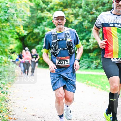 12.10.2025 - Bramfelder Halbmarathon 2025 Dr. Thomas Lammeyer http://msf.ph/oto/9355103 12.10.2025 10:52:41 Laufen 2879 meine-sportfotos.de
