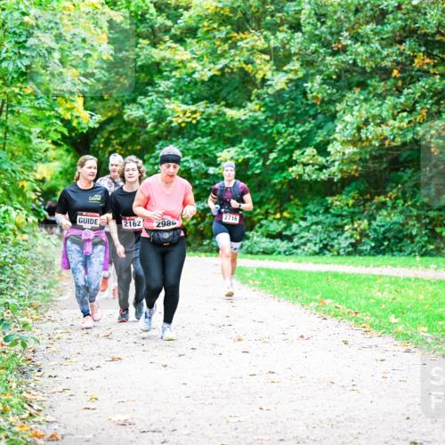 12.10.2025 - Bramfelder Halbmarathon 2025 Dr. Thomas Lammeyer http://msf.ph/oto/9355126 12.10.2025 10:52:46 Laufen 2716, 2162, 2989 meine-sportfotos.de