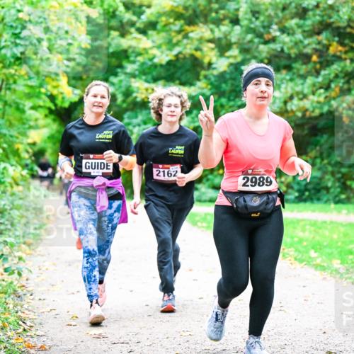 12.10.2025 - Bramfelder Halbmarathon 2025 Dr. Thomas Lammeyer http://msf.ph/oto/9355140 12.10.2025 10:52:48 Laufen 2162, 2989 meine-sportfotos.de