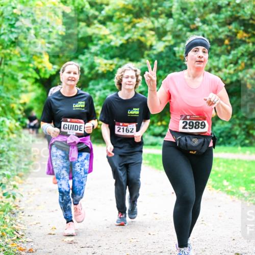 12.10.2025 - Bramfelder Halbmarathon 2025 Dr. Thomas Lammeyer http://msf.ph/oto/9355141 12.10.2025 10:52:48 Laufen 2162, 34, 2989 meine-sportfotos.de