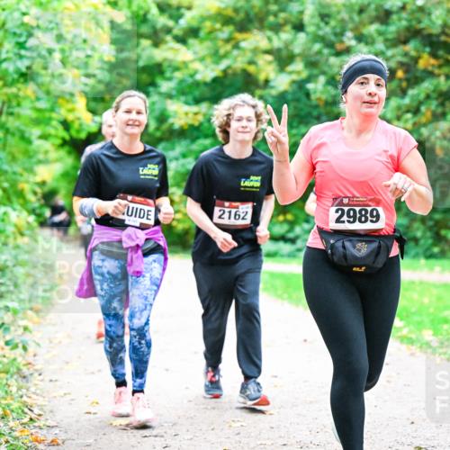 12.10.2025 - Bramfelder Halbmarathon 2025 Dr. Thomas Lammeyer http://msf.ph/oto/9355142 12.10.2025 10:52:48 Laufen 34, 2989, 2162 meine-sportfotos.de