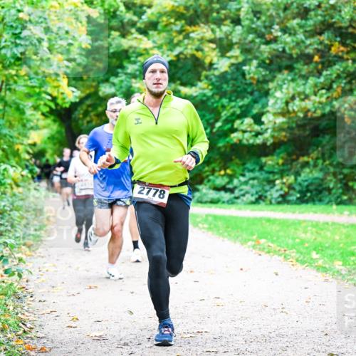 12.10.2025 - Bramfelder Halbmarathon 2025 Dr. Thomas Lammeyer http://msf.ph/oto/9355162 12.10.2025 10:52:52 Laufen 2778 meine-sportfotos.de