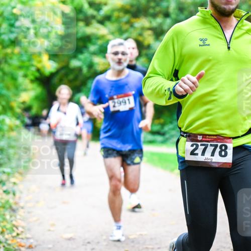 12.10.2025 - Bramfelder Halbmarathon 2025 Dr. Thomas Lammeyer http://msf.ph/oto/9355170 12.10.2025 10:52:53 Laufen 2991, 34, 2778 meine-sportfotos.de