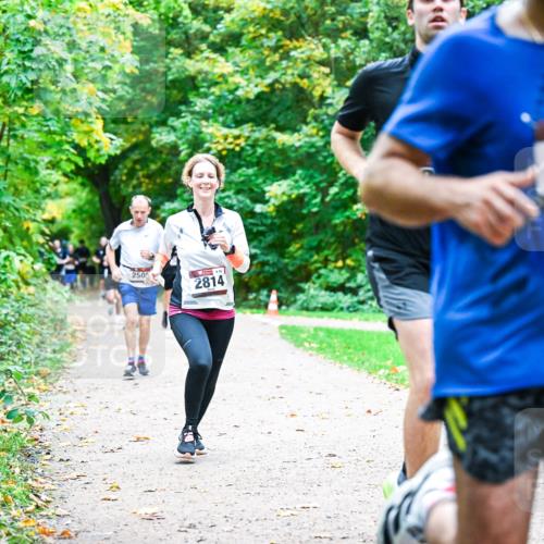 12.10.2025 - Bramfelder Halbmarathon 2025 Dr. Thomas Lammeyer http://msf.ph/oto/9355174 12.10.2025 10:52:54 Laufen 250, 2814, 2991 meine-sportfotos.de