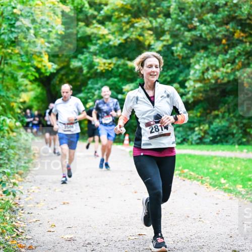 12.10.2025 - Bramfelder Halbmarathon 2025 Dr. Thomas Lammeyer http://msf.ph/oto/9355179 12.10.2025 10:52:55 Laufen 281 meine-sportfotos.de