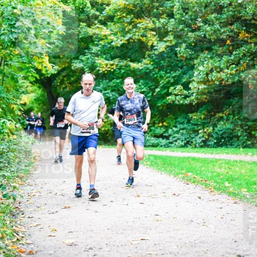 12.10.2025 - Bramfelder Halbmarathon 2025 Dr. Thomas Lammeyer http://msf.ph/oto/9355185 12.10.2025 10:52:56 Laufen 08, 2969, 28 meine-sportfotos.de