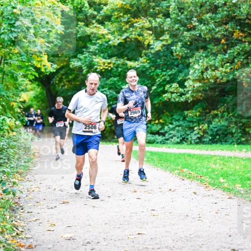 12.10.2025 - Bramfelder Halbmarathon 2025 Dr. Thomas Lammeyer http://msf.ph/oto/9355186 12.10.2025 10:52:56 Laufen 2508, 2969 meine-sportfotos.de