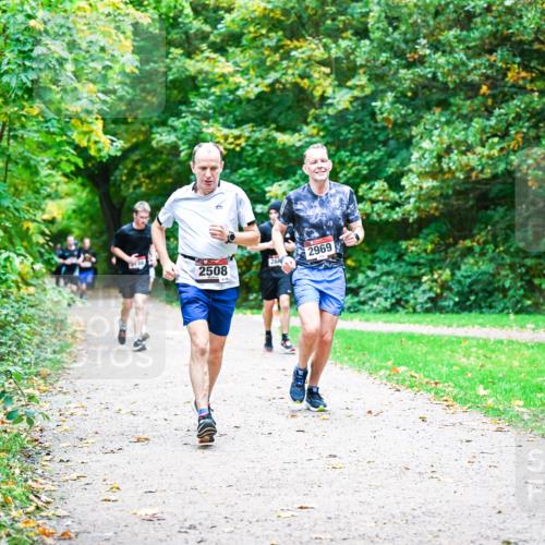 12.10.2025 - Bramfelder Halbmarathon 2025 Dr. Thomas Lammeyer http://msf.ph/oto/9355188 12.10.2025 10:52:56 Laufen 2508, 2969, 26 meine-sportfotos.de