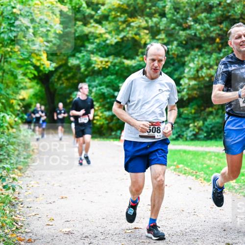 12.10.2025 - Bramfelder Halbmarathon 2025 Dr. Thomas Lammeyer http://msf.ph/oto/9355197 12.10.2025 10:52:58 Laufen 508, 10, 2969, 83 meine-sportfotos.de