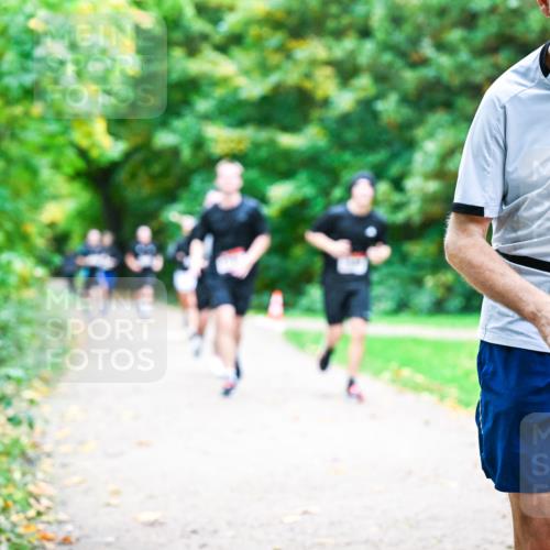 12.10.2025 - Bramfelder Halbmarathon 2025 Dr. Thomas Lammeyer http://msf.ph/oto/9355206 12.10.2025 10:52:59 Laufen 34, 2508, 10 meine-sportfotos.de